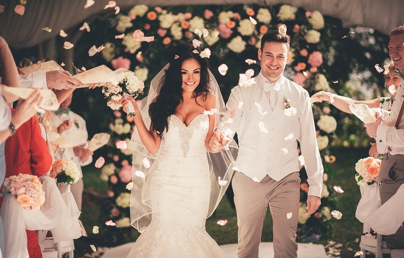 Woman Stages Fake Wedding to Get Back at Ex-Boyfriend