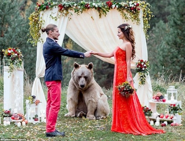 Russian Couple’s Wedding Hosted by a Bear
