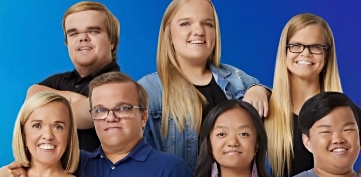 ‘7 Little Johnstons’ Real Reason Amber Uses Paper Plates