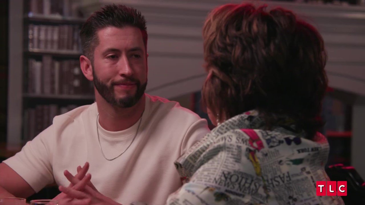 ‘I Love A Mama’s Boy’ Kelly Saves the Day When Matt’s Blind Date Doesn’t Show Up!