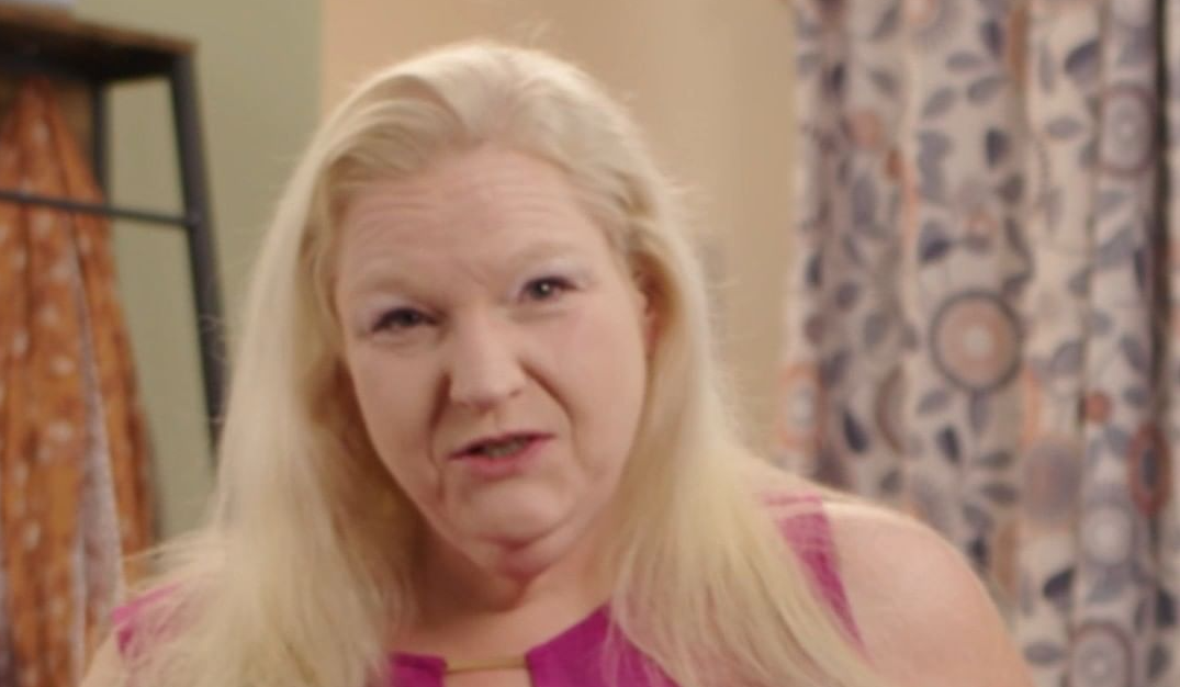 ‘1000-Lb Sisters’ Move Over Sharon Stone, Here Comes Vannessa! (Throw Back)