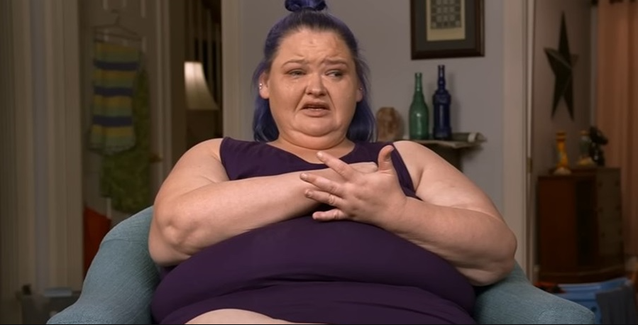 ‘1000-Lb Sisters’: Amy Slaton Faces Backlash for Controversial Santa Photo