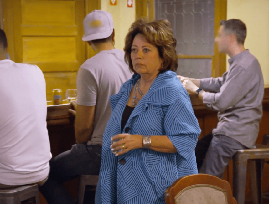 “When Your Mom Becomes Your Wingman… and Also Kills the Vibe”