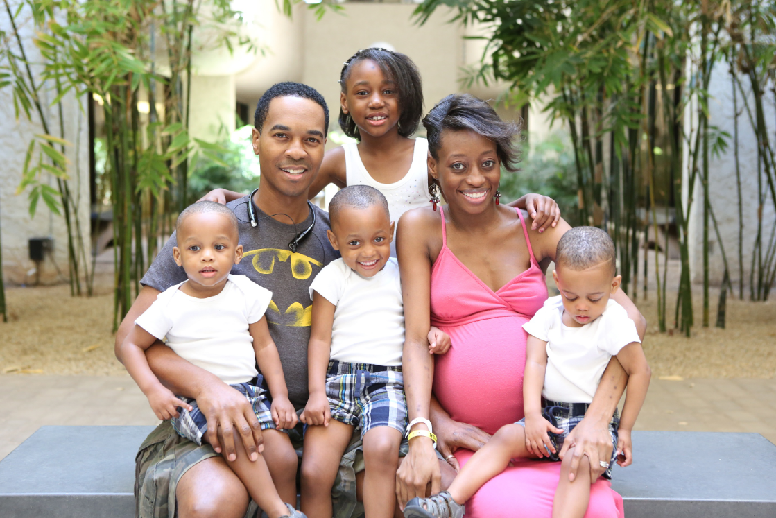 From 14 Naturally Conceived Kids to a New Beginning: The Heartwarming & Chaotic World of the Derrico Family in 2026
