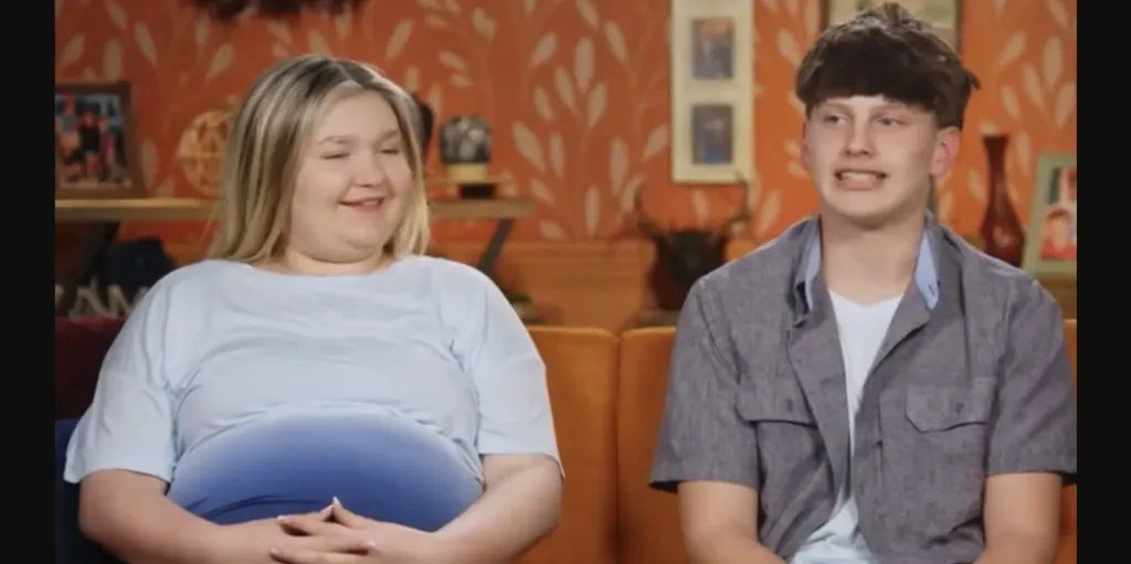Pregnant Bella Vaughn and Hunter Johnson on Unexpected Season 7
