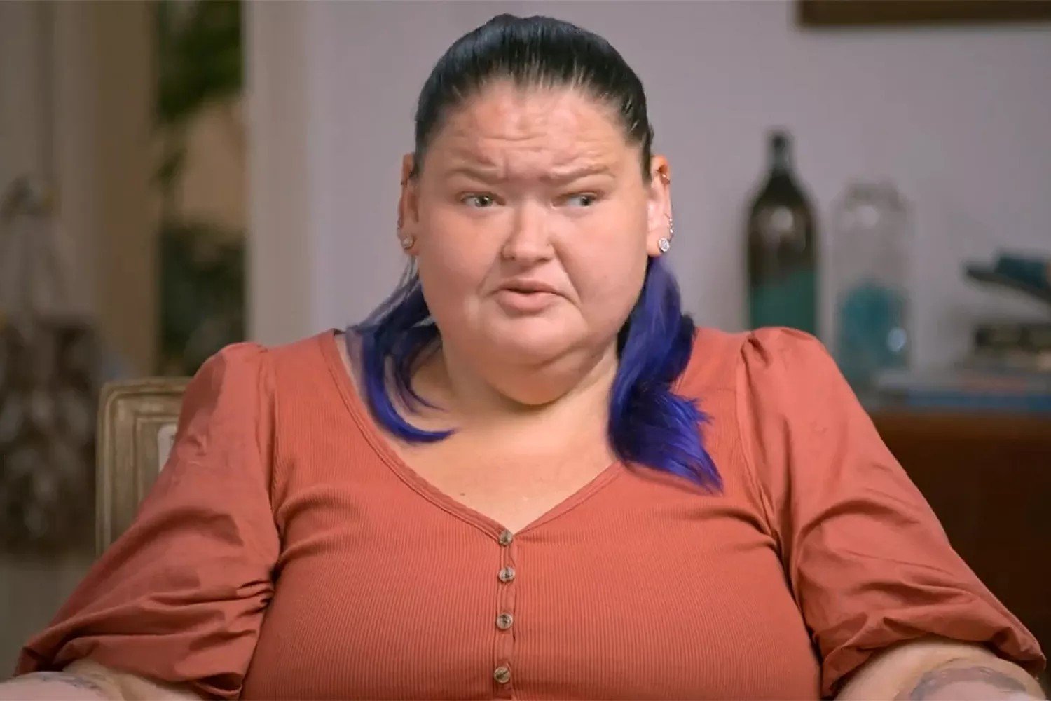 Amy Slaton confessional with purple hair in 1000-LB Sisters