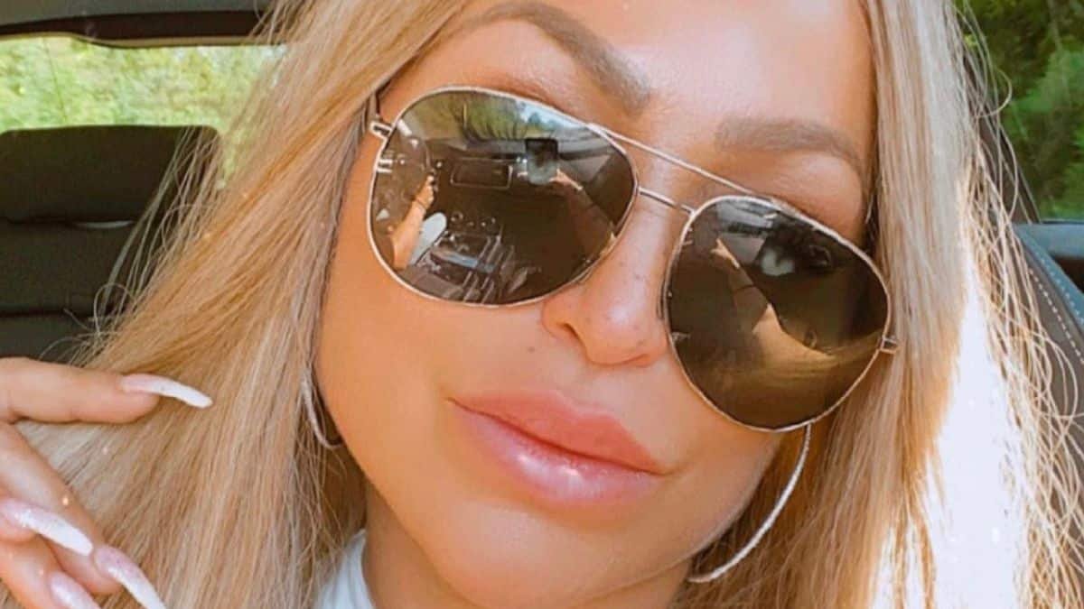 Darcey Silva in sunglasses in a Miami-era selfie