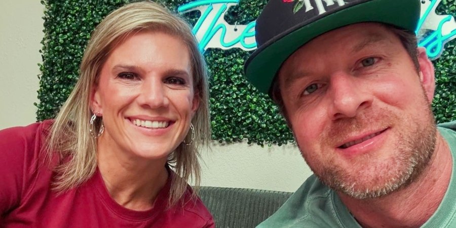 Uncle Dale Mills and Aunt Kiki Mills smiling together in a selfie