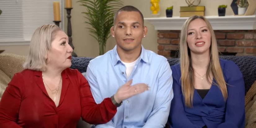 Nancy, Roberto and Kristy on the sofa