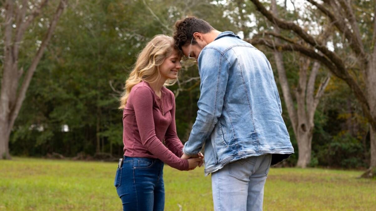 Did Zac Talk Over Lydia — or Was He Standing Up for Her?
