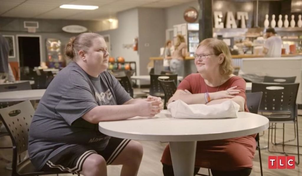 Tammy Slaton and Andrea Dalton sitting together at a table